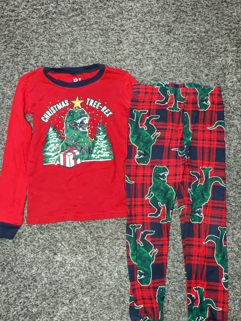 The Children's Place Red and Green Christmas Tree-Rex Pajama Set